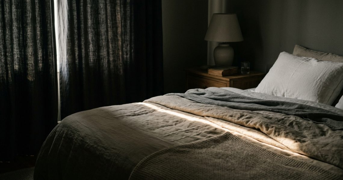 Do Bed Bugs Come Out During the Day? | Behavior Facts